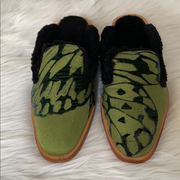 Free People Butterfly Effect Faux Fur Mule Size 37 Green Slip On New - Picture 3 of 12